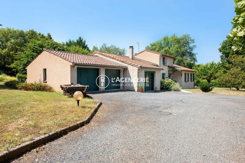 Belle maison familiale avec parc arboré