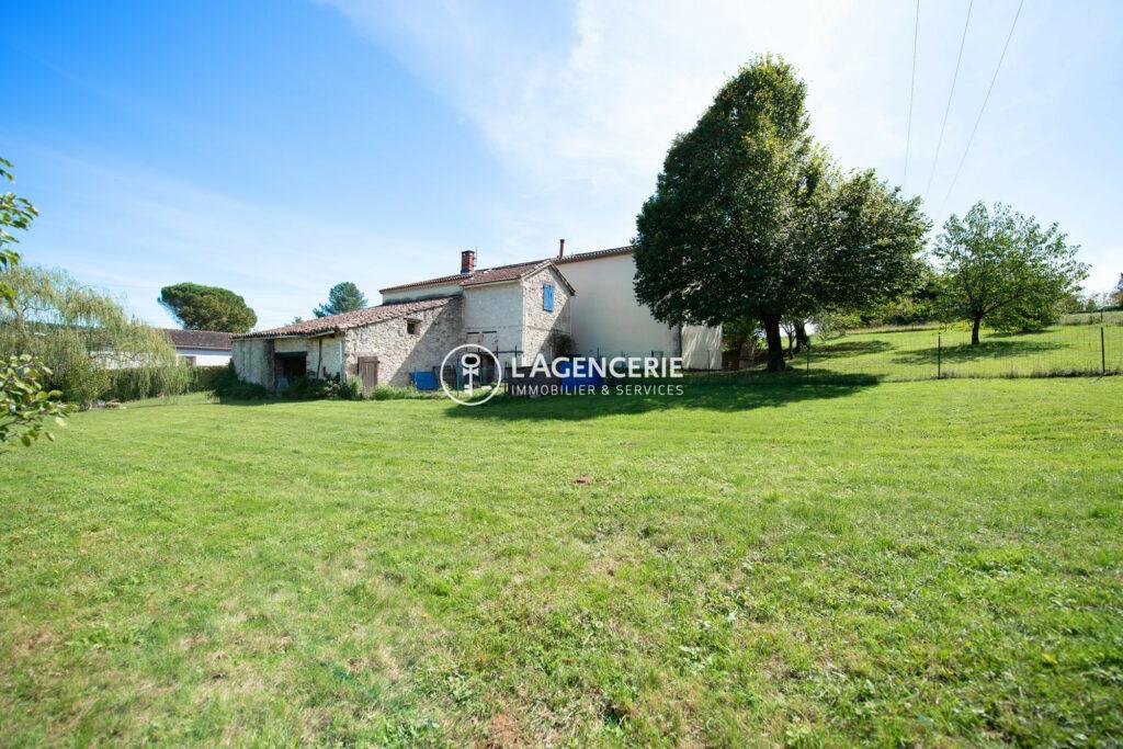 Maison T7 de 210 m² sur terrain arboré de 2 700 m²